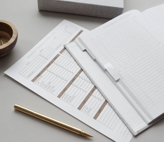 Hợp đồng li-xăng nhãn hiệu là gì?