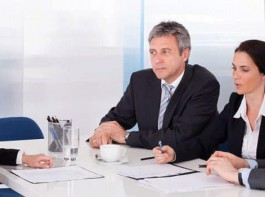 Gia hạn thời gian đánh giá hồ sơ dự thầu được quy định như thế nào?