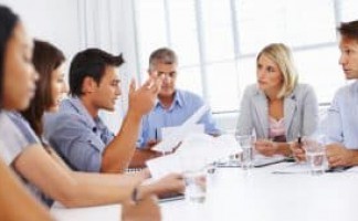 Có thể làm kế toán trưởng ở nhiều công ty được không?