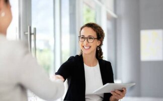 Bán hàng trực tiếp là gì? Những kỹ năng bán hàng trực tiếp bạn phải biết!